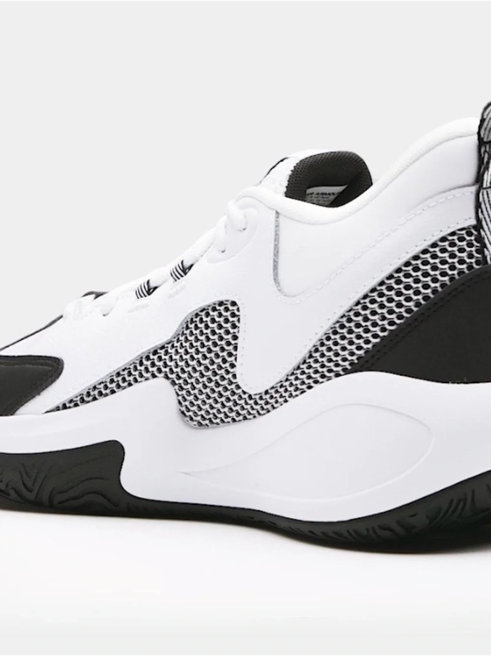 Under Armour Curry Low Basketball Shoes - White & Black
